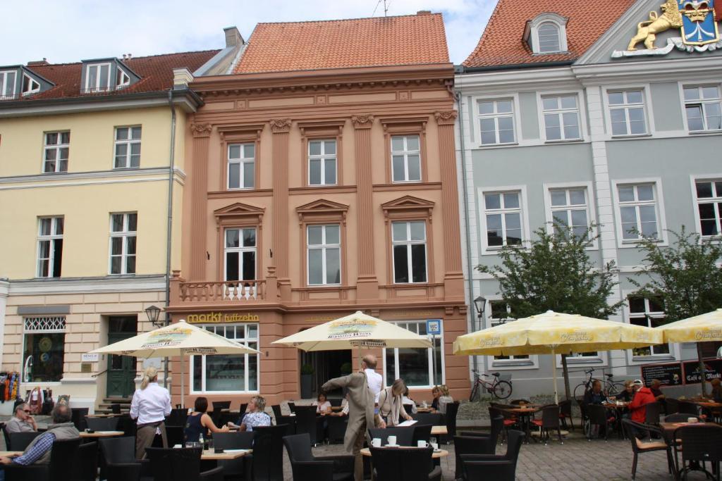 Aparthotel Markt Fuffzehn Stralsund Bagian luar foto